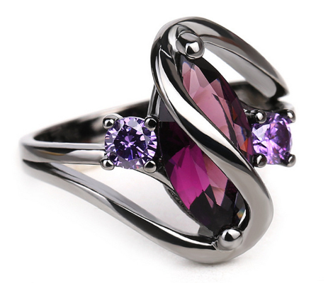 14K Black Gold Crystal Ring for Women – Statement Jewelry with Red Leaf Crystal & White Accents