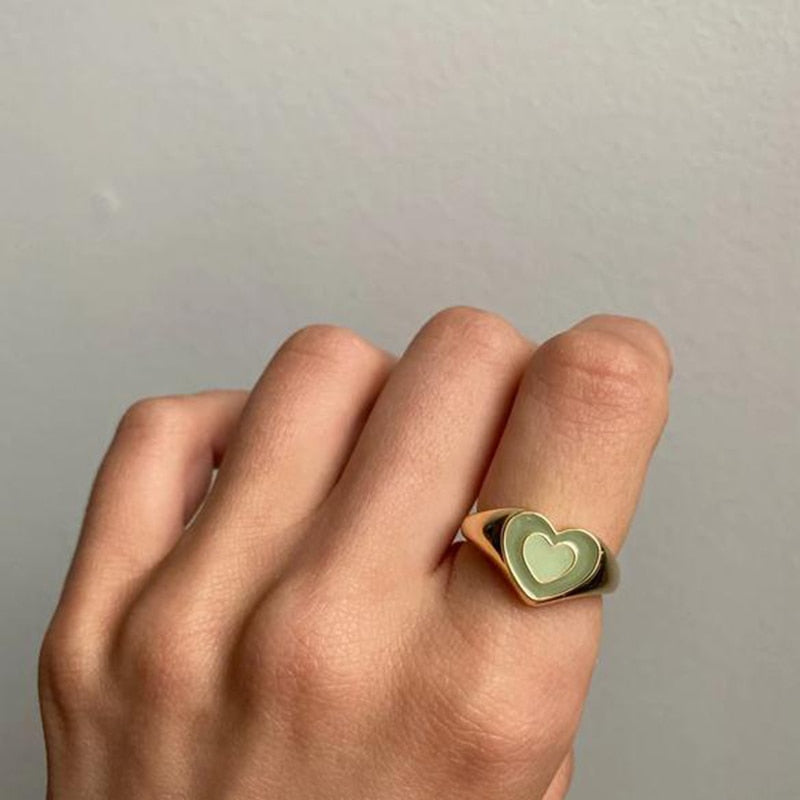 Creative Love Heart Ring – Elegant Alloy Ring with Color Retention Electroplating, Available in Sizes 6/7/8, Packaged in a Bubble Bag