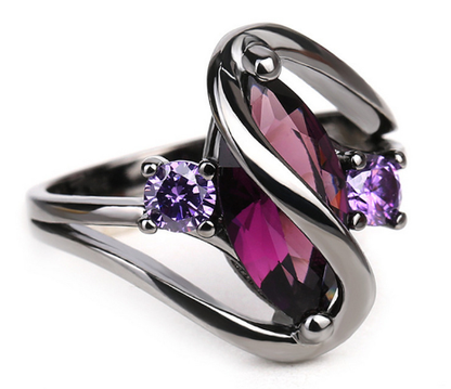 14K Black Gold Crystal Ring for Women – Statement Jewelry with Red Leaf Crystal & White Accents